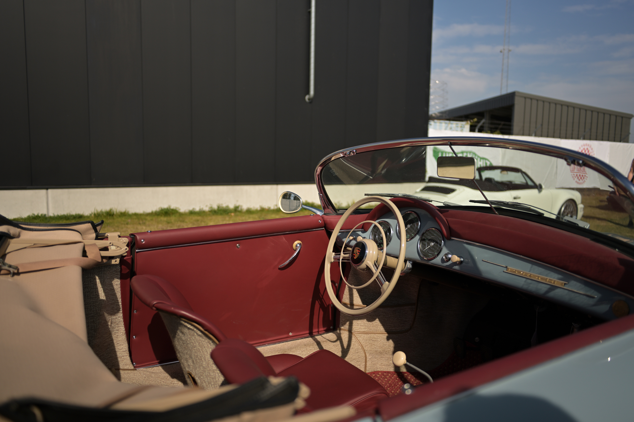 Blue Porsche 356 Speedster interior